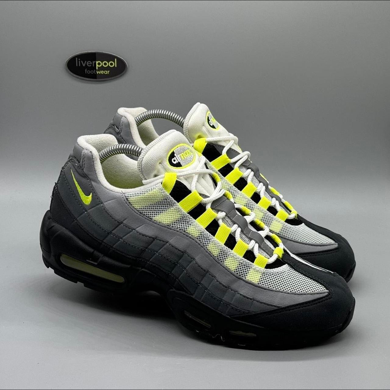 Nike air hotsell max neon yellow