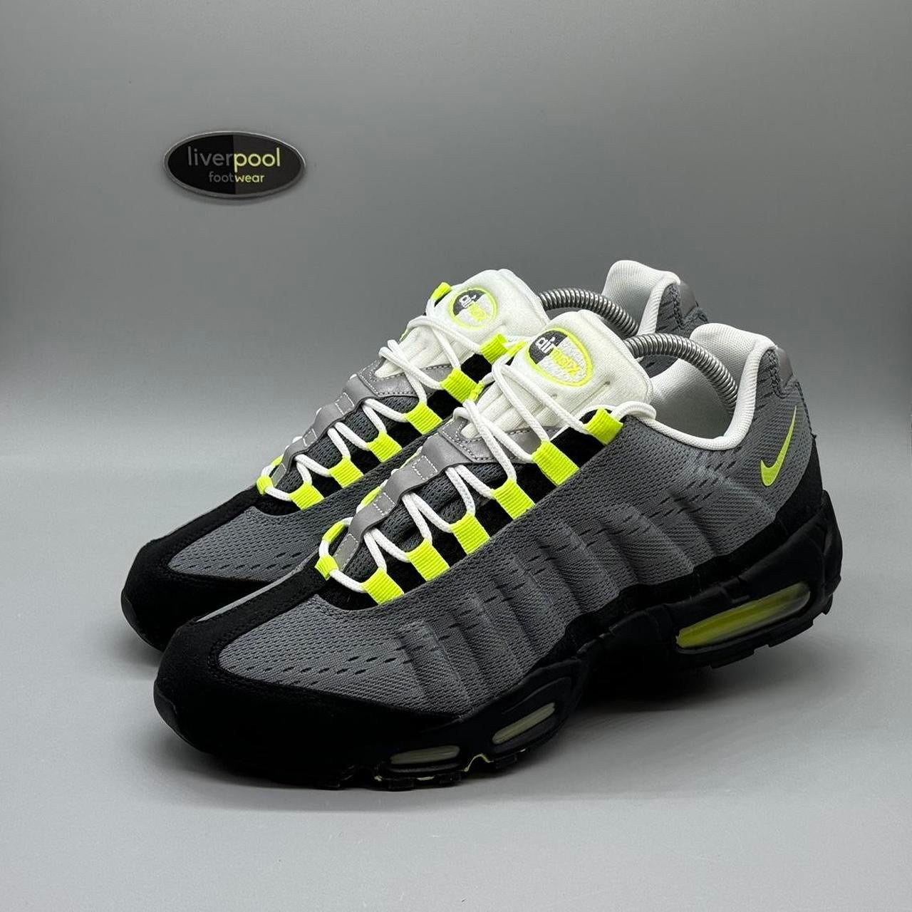 Nike Air Max 95 EM - Neon