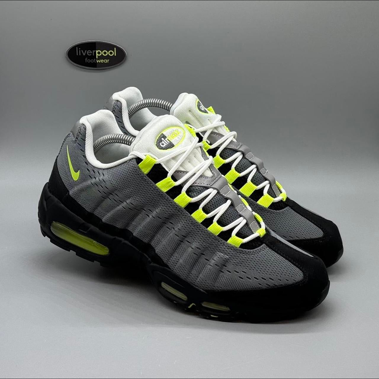 Nike Air Max 95 EM - Neon