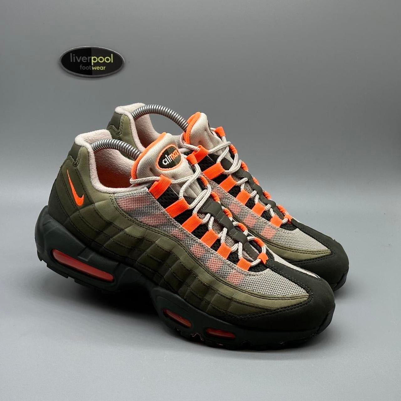 voor Universiteit stoomboot Nike Air Max 95 - Olive / Safety orange – Liverpool Footwear